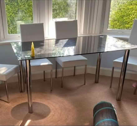 Photo of free A glass table (Tooting) #1