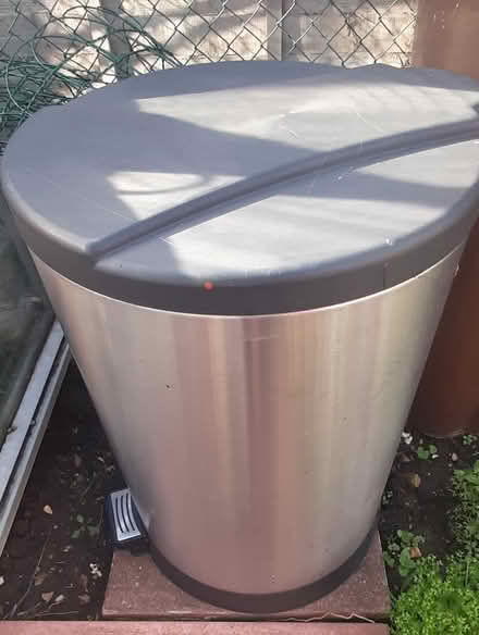 Photo of free Large Bin with 3 compartments (Wallingford) #1