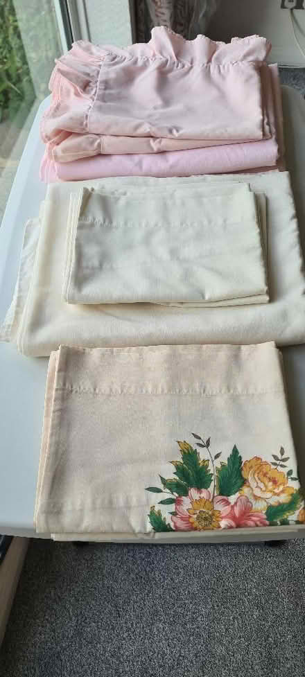 Photo of free Double sheets and pillow cases (Beckenham BR3) #1