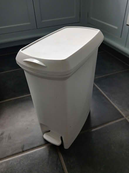 Photo of free Pedal Bin (S17 (Dore)) #1