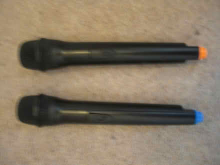 Photo of free 2 Wireless Microphones (B90 shirley) #1