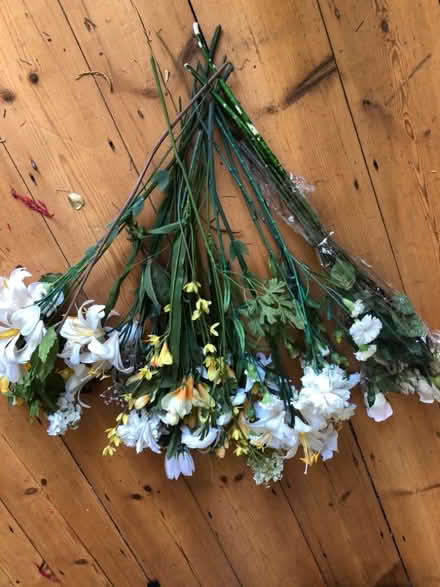 Photo of free Silk flowers (Putney SW15) #1