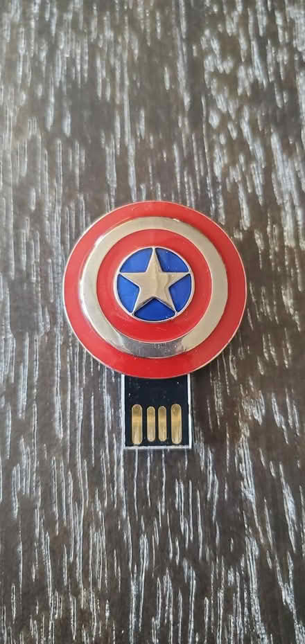 Photo of free Captain America thumbdrive (Springfield - Scenic Hills) #1