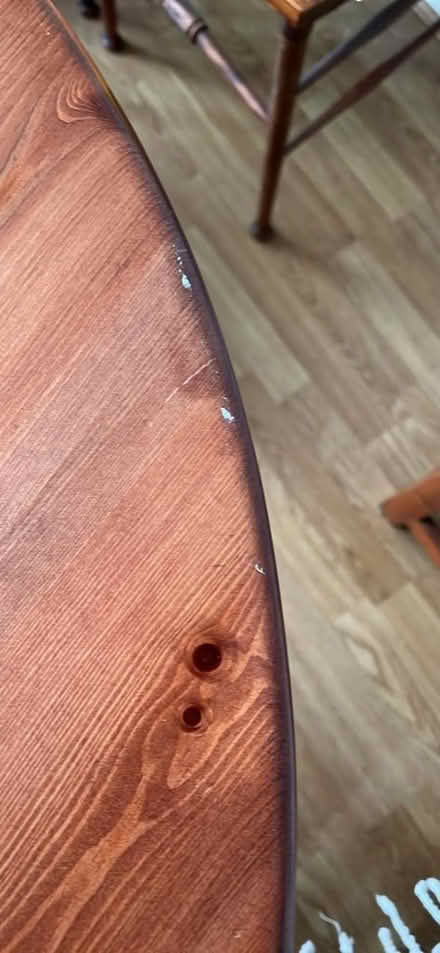 Photo of free Oak dining table (GU52) #2