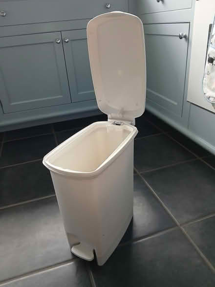 Photo of free Pedal Bin (S17 (Dore)) #2