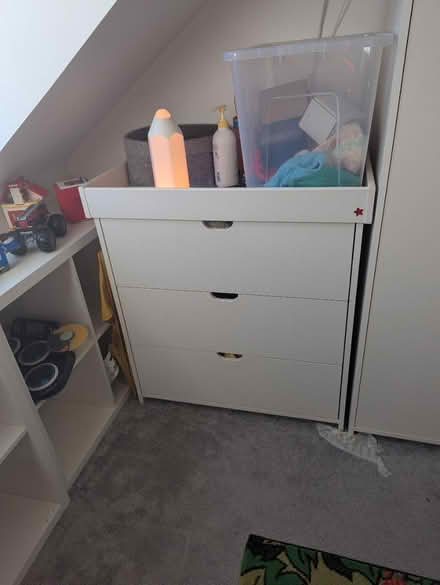 Photo of free Changing table (BR6 9) #1