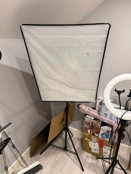 Photo of free Adjustable soft box (Ealing Broadway W7) #2