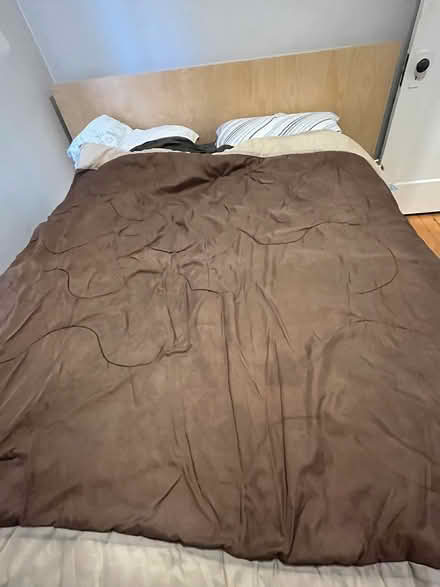 Photo of free Sleeping bag (Hintonburg) #1