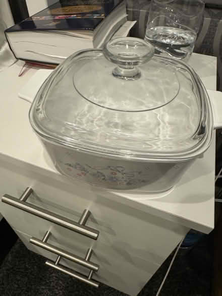 Photo of free Ceramic bowl and cover (Ealing Broadway W7) #2