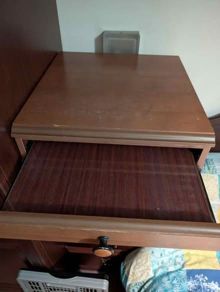 Photo of free 2 Bedside sets of drawers (Shirley Hills CR0) #4