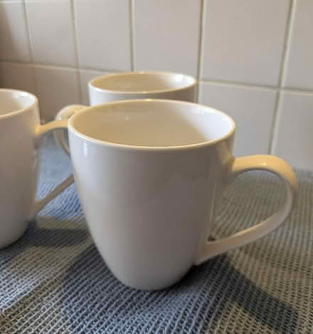 Photo of free Large ceramic mugs x3 (Hook RG27) #3