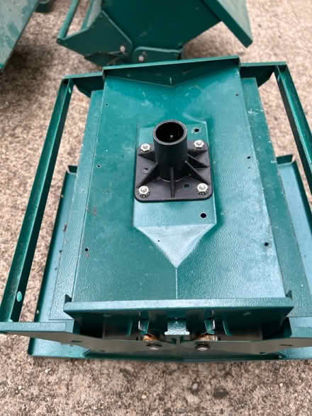 Photo of free 4 Deer Resistant Bird Feeders (Wexford close to I-79) #3