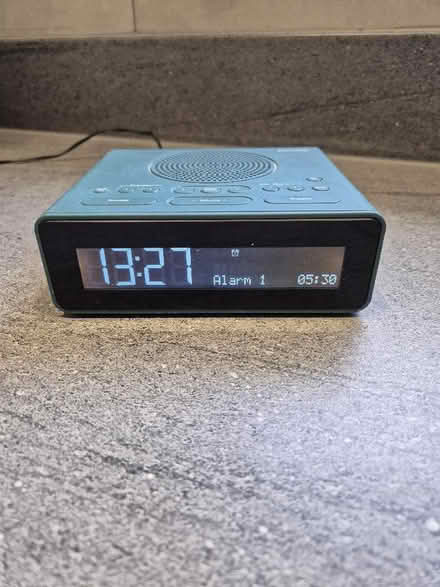 Photo of free Radio alarm clock (Fleetville AL1) #1