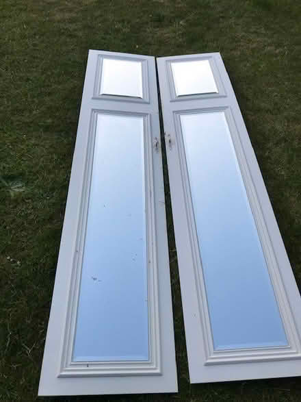 Photo of free Pair of mirrored wardrobe doors (Kidlington OX5) #1