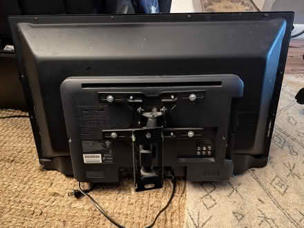 Photo of free 32 in Tv w wall mount (Indialantic on A1A by crowne) #3