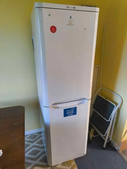 Photo of free Indesit Fridge Freezer (Wr10 1nr) #1