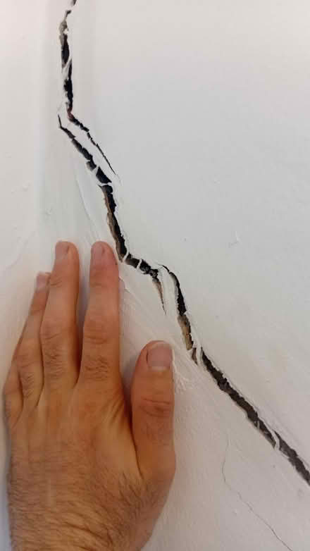 Photo of Filler for cracks in a wall (Upper oldfield park) #4