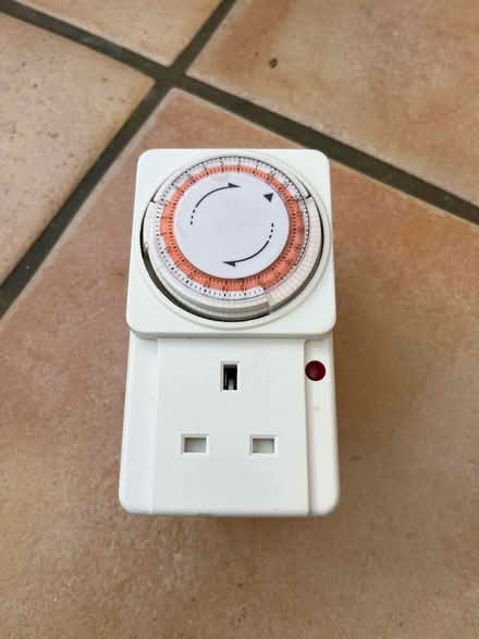 Photo of free 24h programmable time switch (North Hinksey OX2) #1