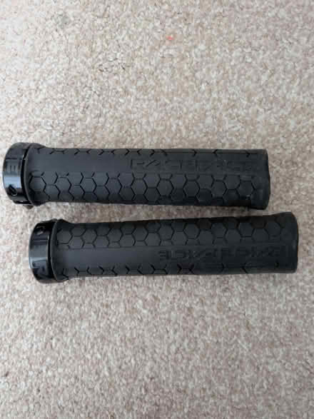 Photo of free Raceface mountain bike grips (Home PO15) #1
