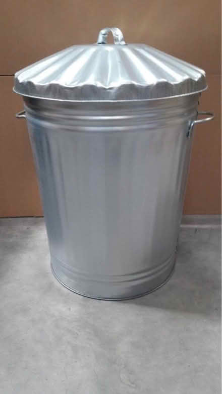 Photo of Metal bin (caterham) #1