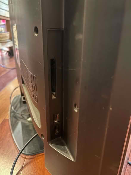 Photo of free Philips 32" TV screen and clicker (Homerton E9) #4