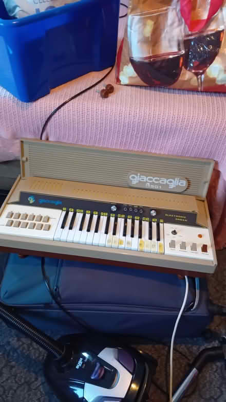 Photo of free Old electric organ (Lower Clapton E9) #1