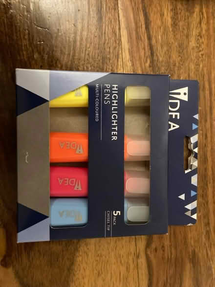 Photo of free 4 highlighters never used (W12) #1