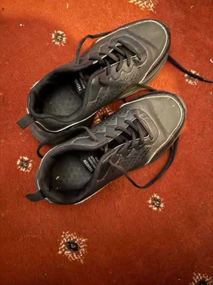 Photo of free 5.5 size Shoes (Heeley S2) #2