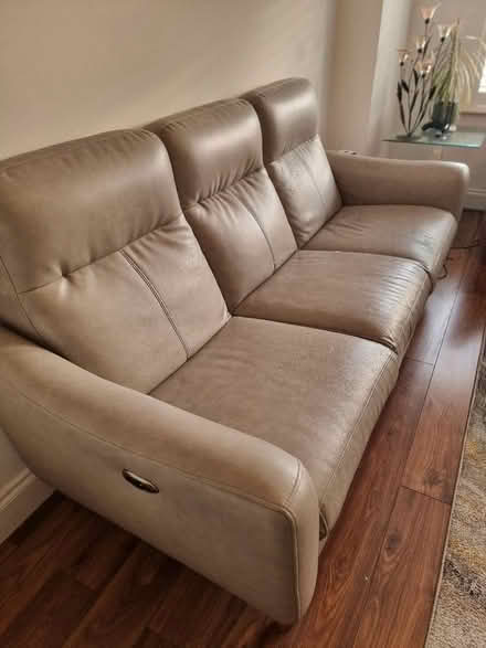 Photo of free 3 seater sofas (New Eltham SE9) #1