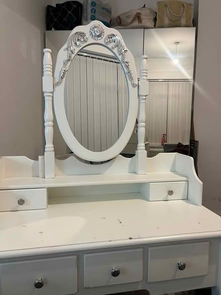 Photo of free vanity desk (ellesmere port CH66) #3
