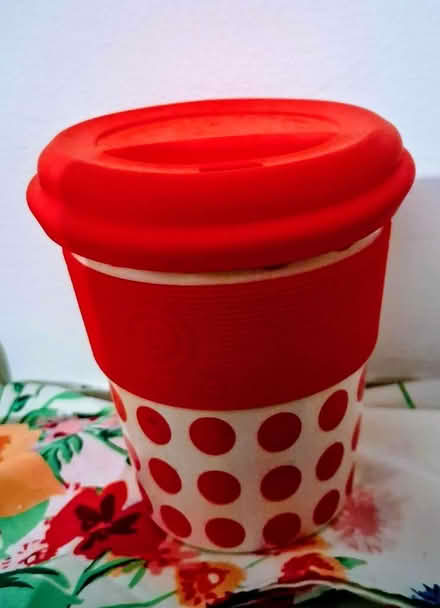 Photo of free mug with sip lid (Bellevue EH7) #1