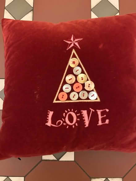 Photo of free Christmas cushions (Over CB24) #3