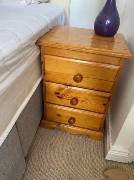 Photo of free Bed side table (Sandymount/Ringsend) #1