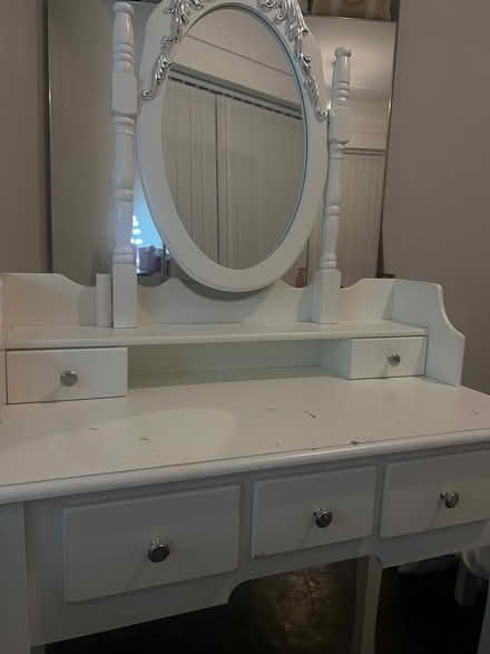 Photo of free vanity desk (ellesmere port CH66) #1