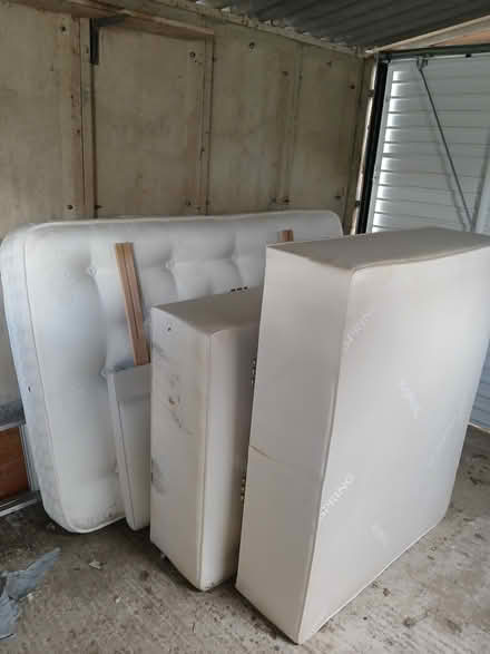 Photo of free Double bed (RH12) #1