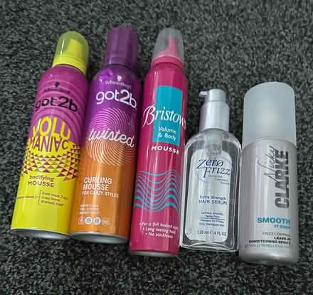 Photo of free ladies hair styling products (Ravenfield S65) #1