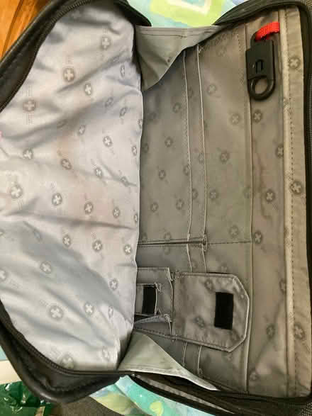 Photo of free Wenger bag like a briefcase? (CM12) #2