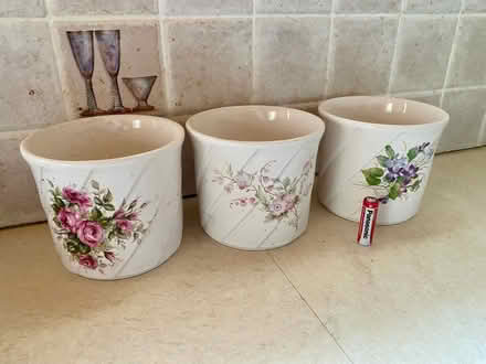 Photo of free Indoor plant pots / vases x3 (Eastbourne BN21) #1
