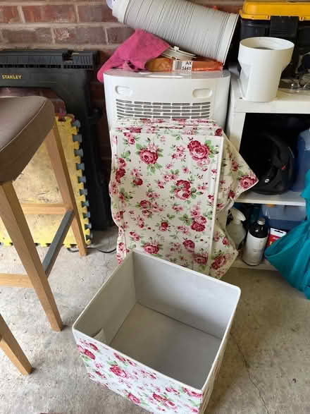 Photo of free DRONA Storage Boxes Roses SET of 10 (Lower Bebington CH63) #1