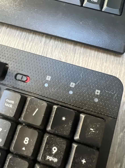 Photo of free 2 wireless keyboards. Not sure if working. (Southsea PO4) #4