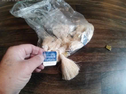 Photo of free tassels (Dawley TF4) #1