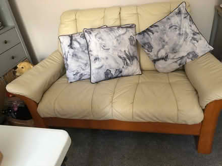 Photo of free 2 seater leather settee (Bat and Ball TN14) #1