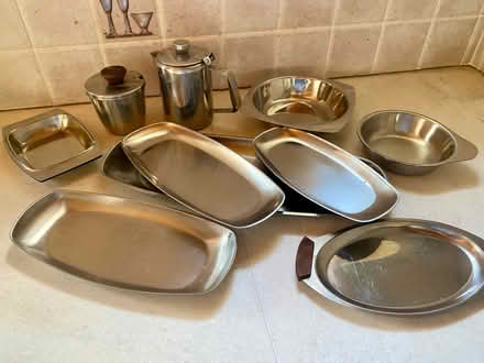 Photo of free Serving platters and bowls (Eastbourne BN21) #1