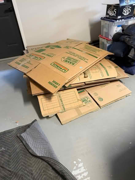 Photo of free Moving boxes and blankets (Willow Glen) #2