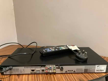 Photo of free Samsung Blu-ray player (New Mills SK22) #2