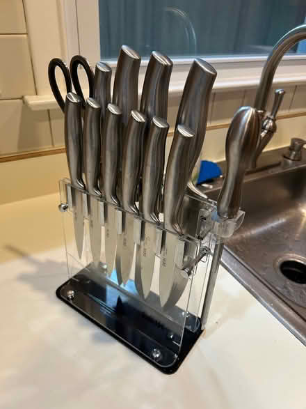 Photo of free Diek knife set (North Wales) #4