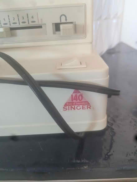 Photo of free Singer sewing machine (Anthem) #2