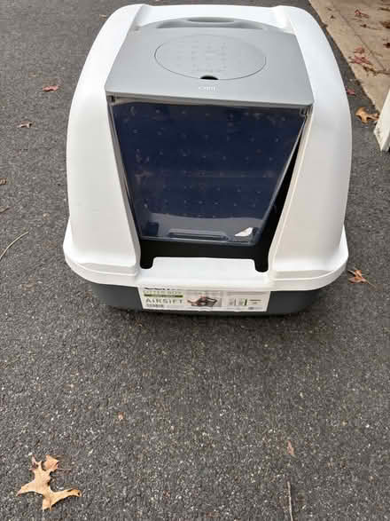 Photo of free Cat supplies (Bloomfield) #1
