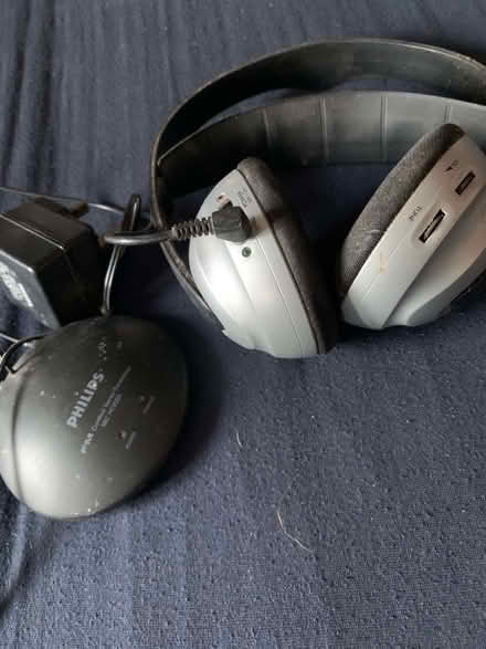 Photo of free Wireless headphones (Monifieth DD5) #2