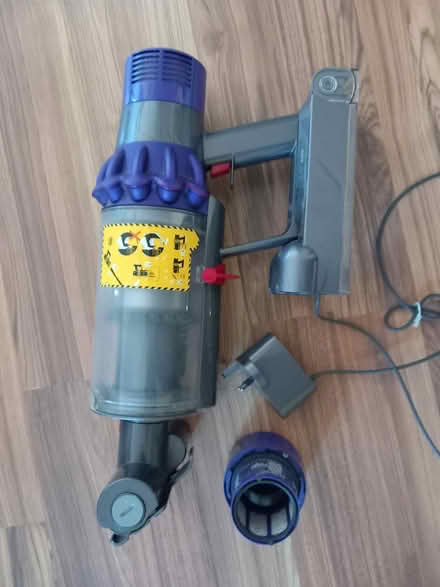 Photo of free Dyson cordless Vacuum (Bordon) #2